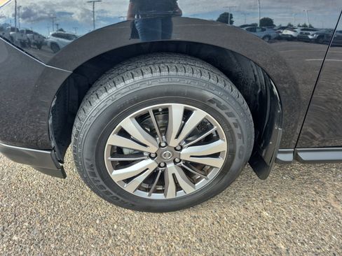 Used 2018 Nissan Pathfinder SL AWD/4WD image 27