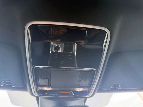 Used 2019 Land Rover Range Rover Sport SE image 28