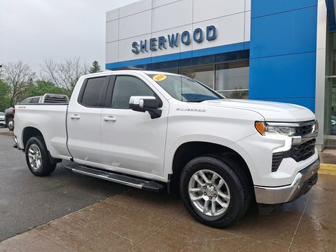 Used 2025 Chevrolet Silverado 1500 LT w/ Safety Package AWD/4WD image 1