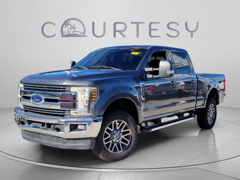 Used 2018 Ford F250 Lariat w/ Lariat Value Package AWD/4WD image 1