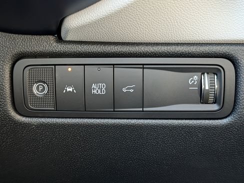 New 2026 Chevrolet Equinox EV LT AWD/4WD image 13