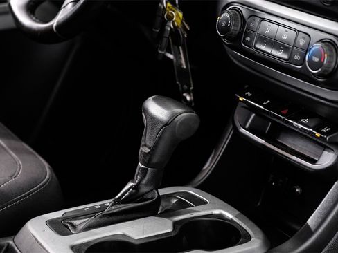 Used 2021 Chevrolet Colorado LT w/ Fleet Safety Package image 16