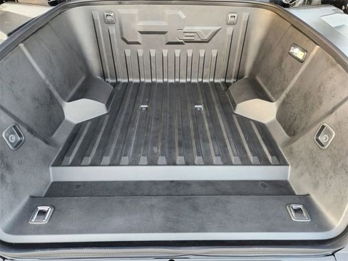 New 2026 GMC Hummer EV 4x4 Crew Cab image 20