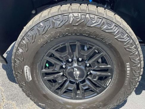 New 2026 Chevrolet Silverado 2500 ZR2 w/ LPO, Dark Essentials Package image 6