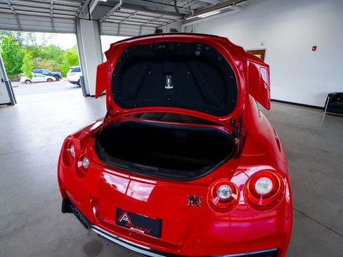 Used 2023 Nissan GT-R Premium w/ Floor Mat Package image 56