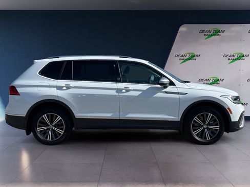 Certified 2024 Volkswagen Tiguan Wolfsburg Edition image 10