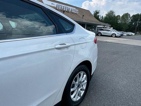 Used 2015 Ford Fusion S FWD image 10