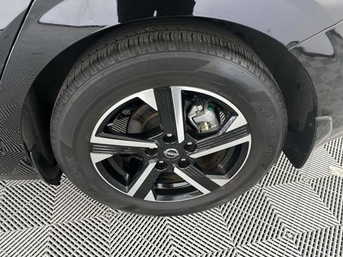 Certified 2024 Nissan Sentra SV FWD image 10