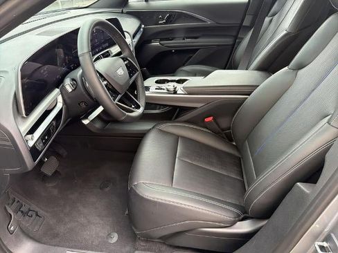 Certified 2024 Cadillac Lyriq Sport RWD image 9
