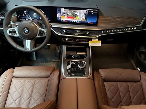New 2026 BMW X5 xDrive40i w/ M Sport Package image 15