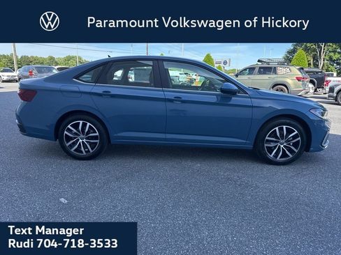 Used 2026 Volkswagen Jetta SE FWD image 8