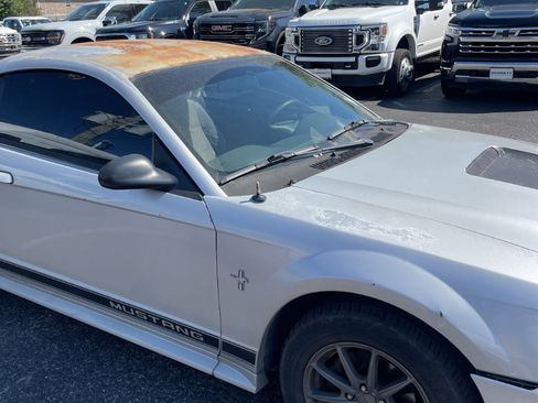 Used 2002 Ford Mustang Coupe image 4