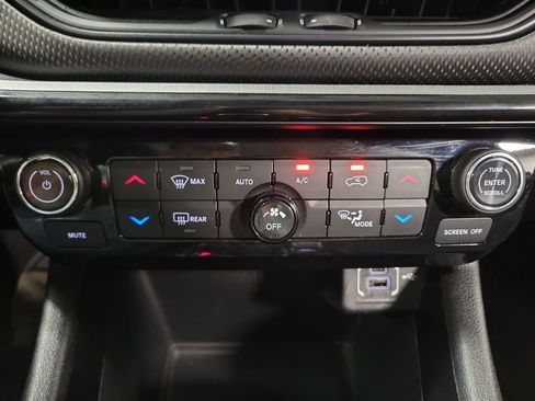 Used 2023 Jeep Compass Trailhawk w/ Sun and Sound Group AWD/4WD image 19