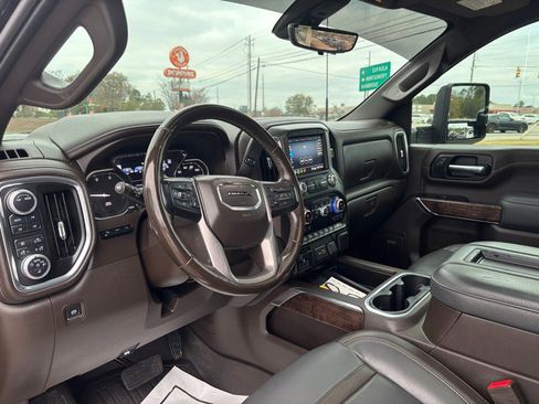Used 2020 GMC Sierra 3500 Denali w/ Denali Ultimate Package image 10