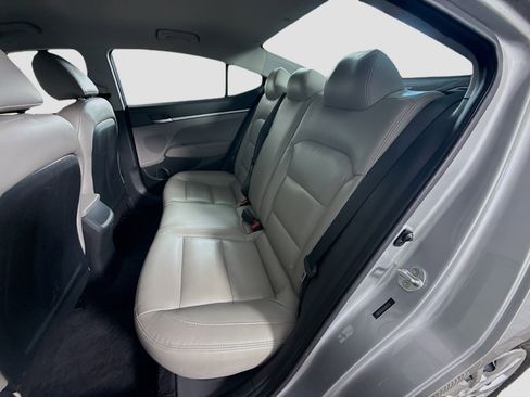 Used 2020 Hyundai Elantra SE w/ Cargo Package (C1) image 24