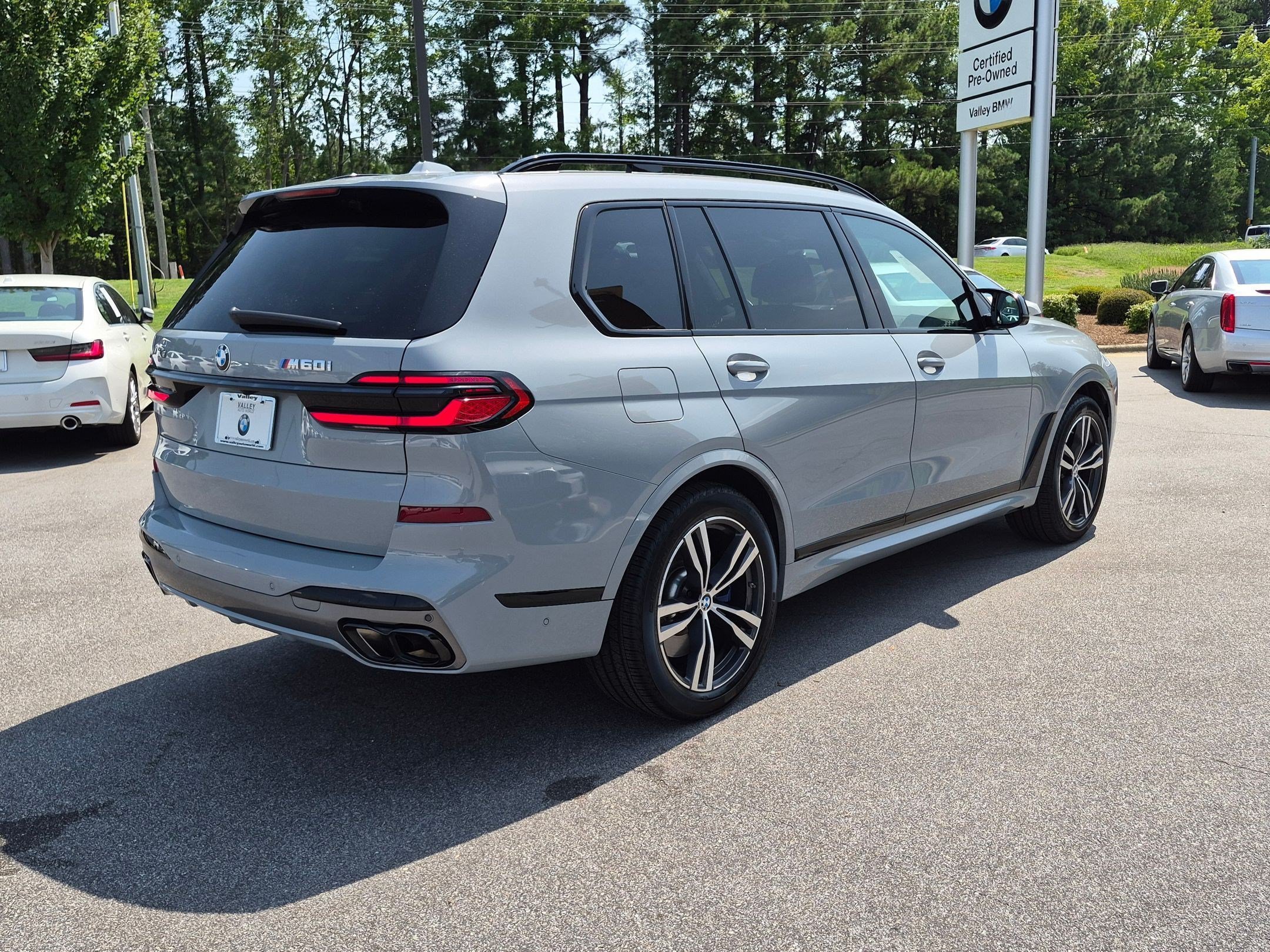 Used 2026 BMW X7 M60i AWD/4WD image 3