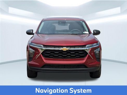 Used 2025 Chevrolet Trax LS FWD image 12