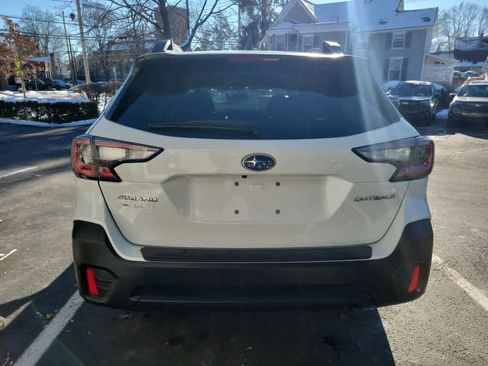 Used 2021 Subaru Outback Premium image 4