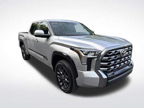 Used 2024 Toyota Tundra Platinum AWD/4WD image 3