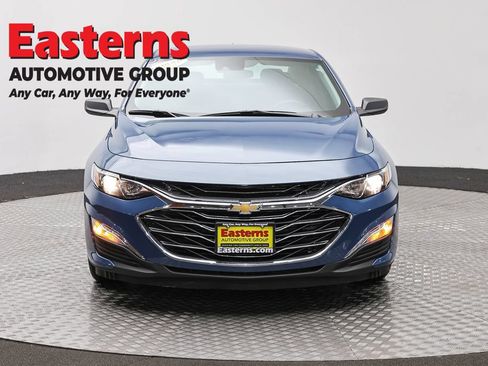 Used 2024 Chevrolet Malibu LS FWD image 2