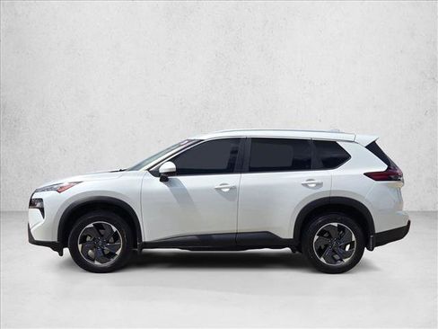 Used 2024 Nissan Rogue SV w/ SV Premium Package FWD image 7