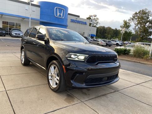 Used 2025 Dodge Durango GT AWD/4WD image 2