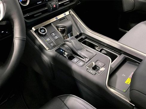 Used 2025 Lexus GX 550 image 18