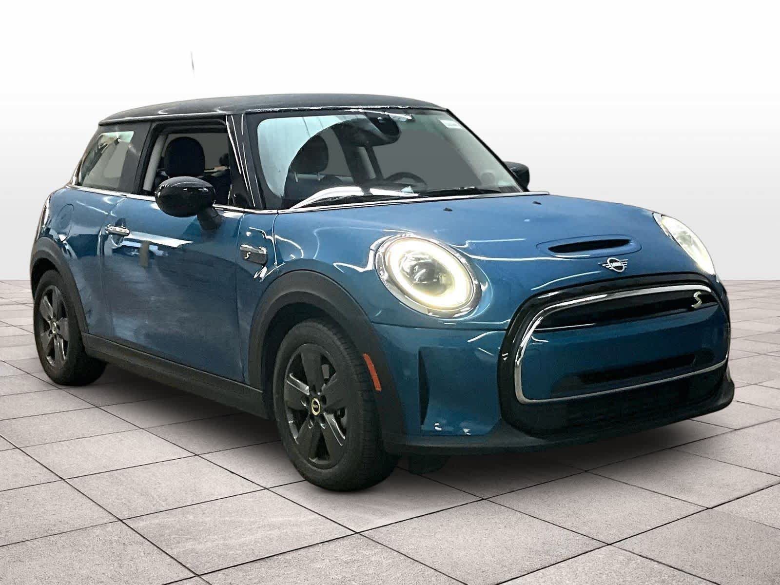 Used 2024 MINI Cooper SE FWD image 2