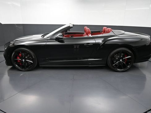 Certified 2022 Bentley Continental GT AWD/4WD image 35