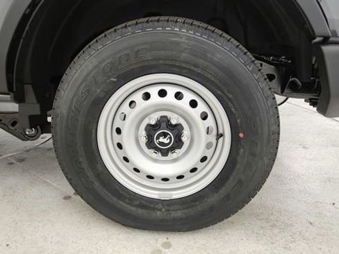 New 2025 Ford Bronco 4-Door image 22