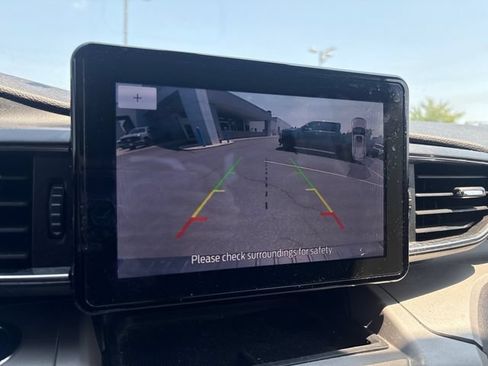 Used 2023 Ford Explorer XLT w/ Equipment Group 202A AWD/4WD image 27
