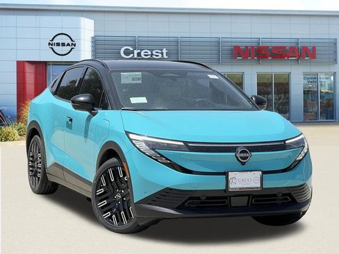 New 2026 Nissan Leaf Platinum+ w/ Floor Mat Package (Platinum+) FWD image 1