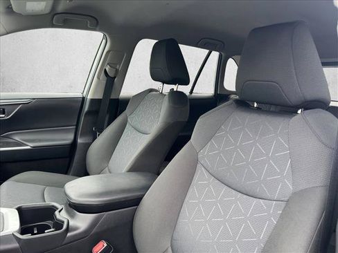 Certified 2025 Toyota RAV4 XLE FWD image 19