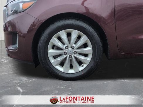 Used 2016 Kia Sedona EX image 32