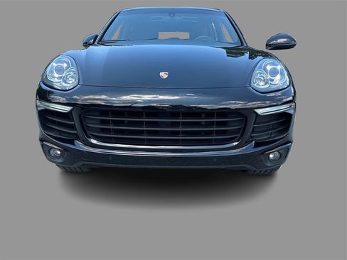 Used 2017 Porsche Cayenne S Platinum w/ Premium Package (PJW) AWD/4WD image 28