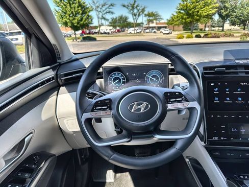 Used 2024 Hyundai Tucson Limited AWD/4WD image 11