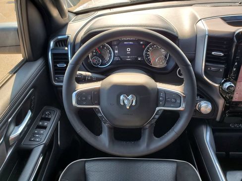 Used 2025 RAM 1500 Laramie w/ Sport Appearance Package AWD/4WD image 14