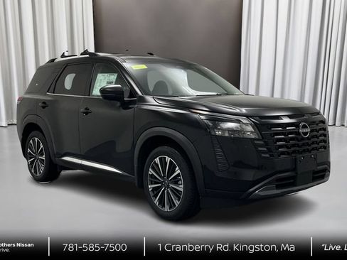 New 2026 Nissan Pathfinder Platinum w/ Cargo Package AWD/4WD image 3