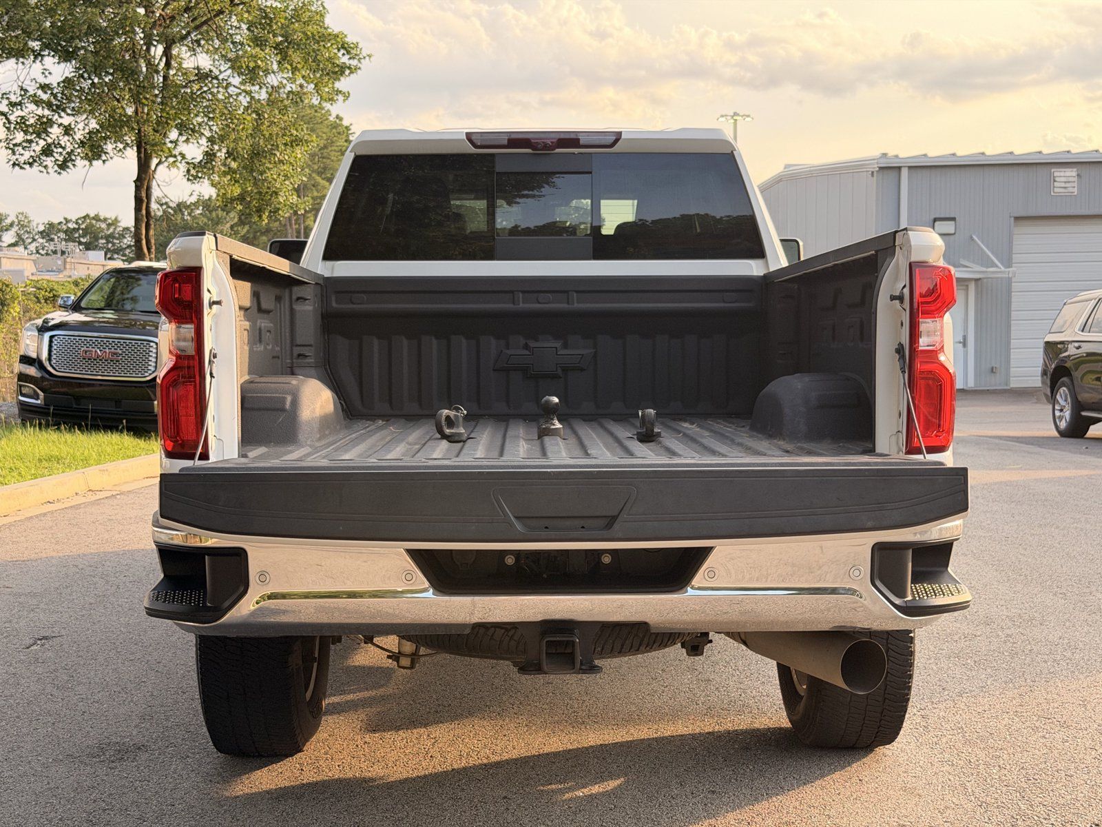 Used 2024 Chevrolet Silverado 3500 LTZ w/ LTZ Premium Package AWD/4WD image 32