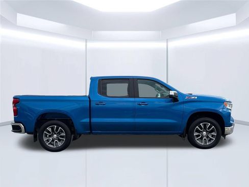 Used 2023 Chevrolet Silverado 1500 LT w/ Z71 Off-Road Package AWD/4WD image 7