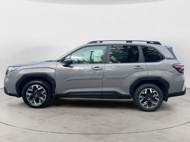 Used 2026 Subaru Forester Premium AWD/4WD image 8