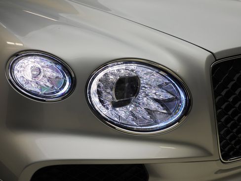 New 2025 Bentley Bentayga Extended Wheelbase image 41