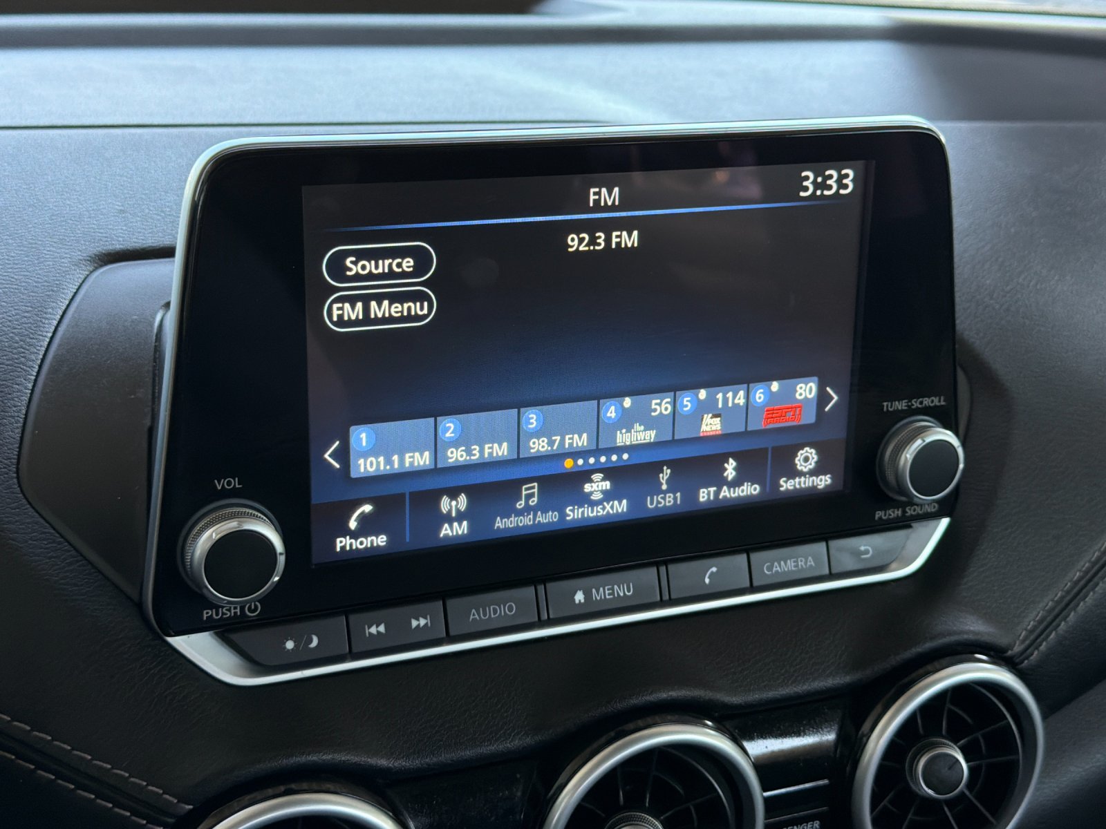 Used 2024 Nissan Sentra SV FWD image 15