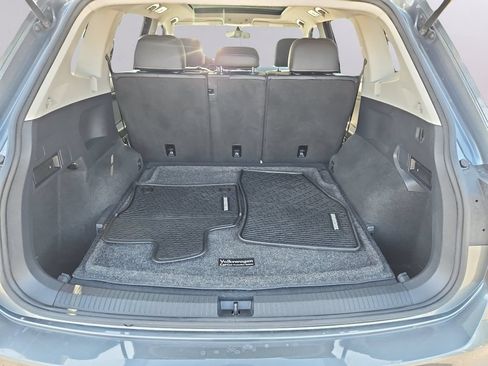 Used 2021 Volkswagen Tiguan SE w/ Panoramic Sunroof Package AWD/4WD image 32