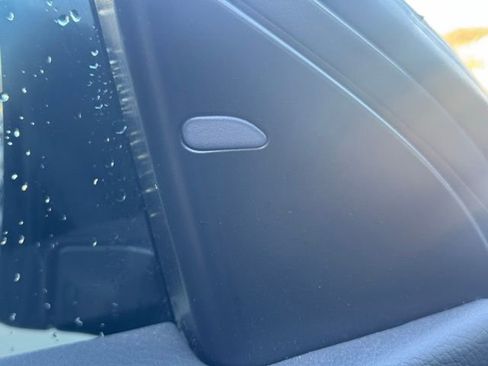 Used 2022 Nissan Rogue Sport SL image 18