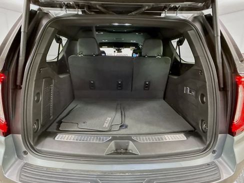 Used 2023 GMC Yukon XL Denali AWD/4WD image 29