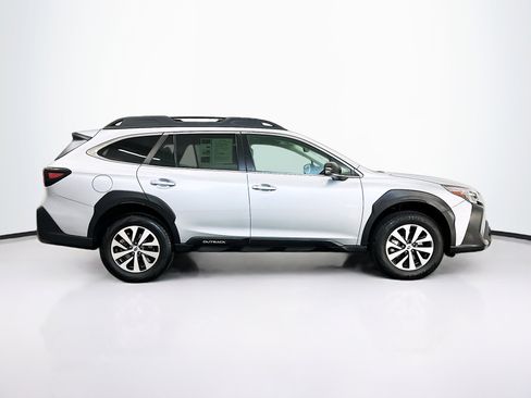Used 2024 Subaru Outback Premium image 10