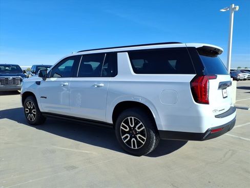 Used 2023 GMC Yukon XL AT4 w/ AT4 Premium Plus Package image 7