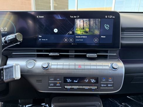 Used 2024 Hyundai Kona Limited FWD image 19
