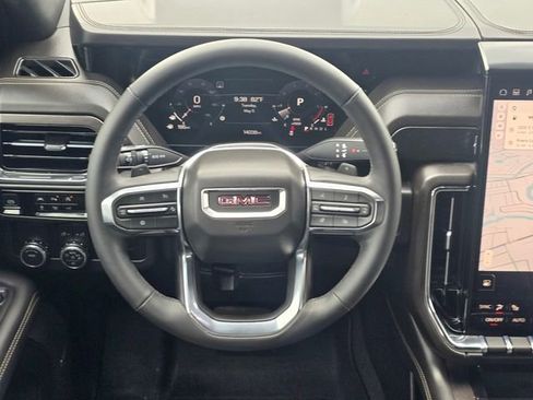 Used 2025 GMC Yukon Elevation RWD image 16